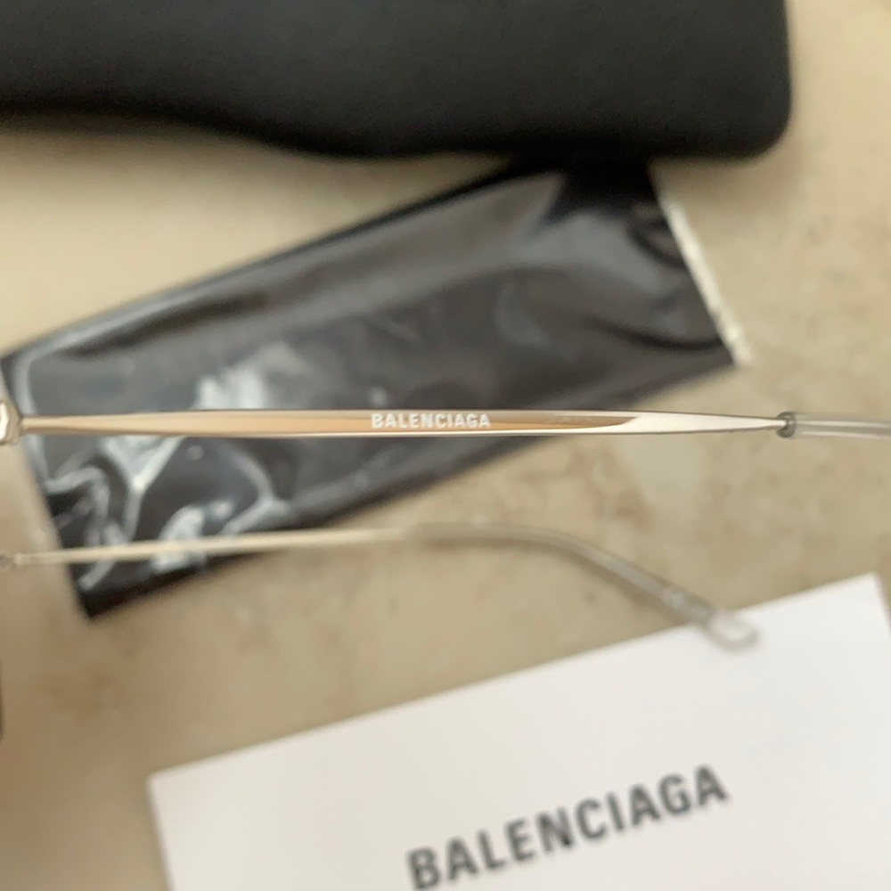 BALENCIAGA sunglasses - Picture 8 of 9